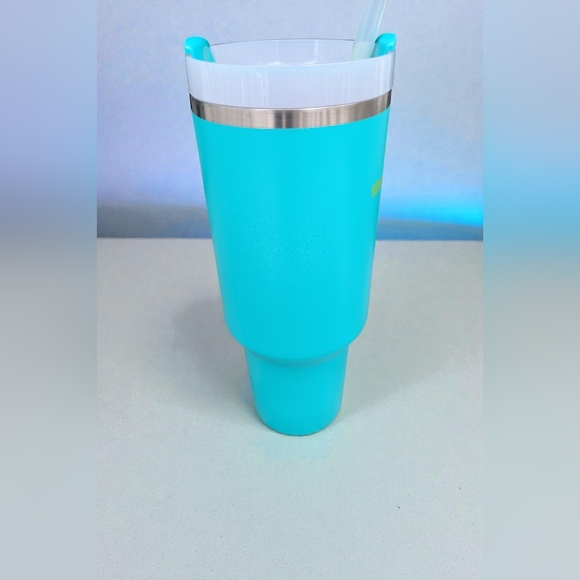 Stanley Tropical Teal Quencher H2.0 FlowState Tumbler - 40 oz - Picture 2 of 9